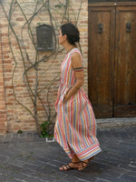 Carica l'immagine nel visualizzatore di Gallery, Abito TERESA - Righe Multicolor
