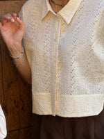 Carica l'immagine nel visualizzatore di Gallery, Camicia Crop ELVIRA - Sangallo di Cotone
