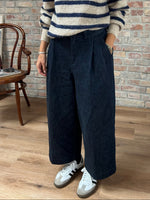 Carica l'immagine nel visualizzatore di Gallery, Pantalone Crop LOLA - JEANS INDACO
