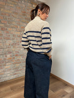 Carica l'immagine nel visualizzatore di Gallery, Pantalone Crop LOLA - JEANS INDACO
