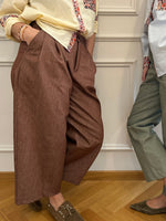 Carica l'immagine nel visualizzatore di Gallery, Pantalone Crop LOLA - JEANS MATTONE
